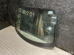 Toyota Yaris P210 2022 Ветровое стекло