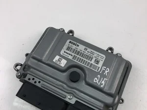 Volvo 30743338; 0261209108 / 30743338, 0261209108 S80 II (AS) 2008 Unidad de control del motor