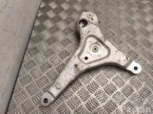BMW 6898522 5 G60 2025 Motorhalter