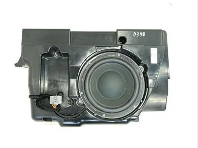 Porsche 95B035481 MACAN (95B) 2015 Subwoofer - Image 1