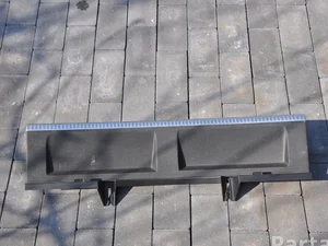 Audi 8W864483 ; 8W864483C ; 8W864513C / 8W864483, 8W864483C, 8W864513C A5 Sportback (F5A) 2019 Couvercle pour porte-cadenas