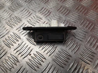 Toyota 15F126, 724-1Q9D / 15F126, 7241Q9D COROLLA (E210) Estate 2020 Bouton du coffre à bagages - Image 1