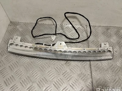 Maserati 670008130 QUATTROPORTE VI 2014 Feu de freinage - Image 1