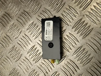 BMW 6840269 X4 (G02) 2019 Amplificateur d'antenne - Image 1