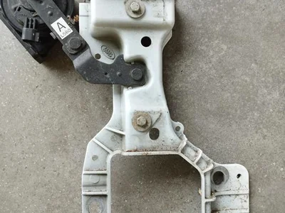 Gebrauchtes Original Land Rover J8A2-17K898-AC / J8A217K898AC RANGE ROVER VELAR (L560) 2017 Halter für Schloßträger - Bild 1
