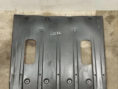 Aston Martin Vantage Coupe 2009 Osłona dolna silnika Silnik - Zdjęcie 1