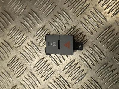 Hyundai 93790-Q0000 / 93790Q0000 Bayon 2022 Éclairage d'urgence / interrupteur de danger - Image 1