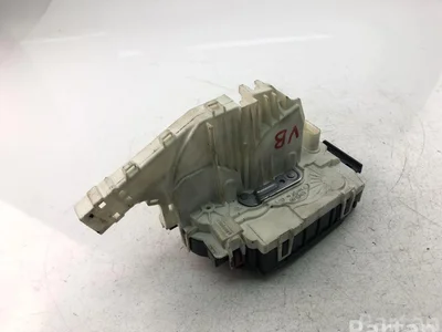 Mercedes-Benz A2047301335 C-CLASS (W204) 2013 Serrure de porte - Image 1