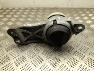 Mercedes-Benz A 254 240 39 00 / A2542403900 GLC X254 2024 Zawieszenie silnika z lewej - Zdjęcie 1