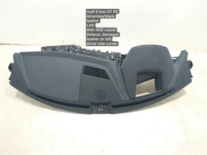 Audi 4J3857003, 4J3.857.736, 4J3857318 / 4J3857003, 4J3857736, 4J3857318 E-TRON GT sedan (F83, F8P) 2024 Deska rozdzielcza