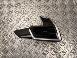 BMW 9 399 471, 9 399 939 / 9399471, 9399939 X5 (G05) 2021 Dysza powietrzna z przodu po prawej