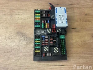 BMW 8713127 ; 8795479 / 8713127, 8795479 5 (G30) 2021 Fuse Box