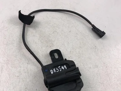 Volvo 31371016 V40 Hatchback 2017 Serrure de capot-moteur - Image 1