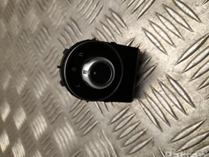 Alfa Romeo 01561181930 GIULIA (952_) 2017 Bouton de miroir électrique