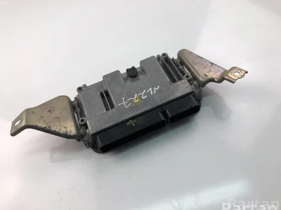 Toyota 89661-0U110 0261S16773 / 896610U1100261S16773 YARIS (_P13_) 2010 Unité de contrôle moteur - Image 1