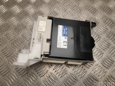 Lexus 89221-76060, 82730-76012 / 8922176060, 8273076012 CT (ZWA10_) 2014 Boîte à fusibles - Image 1