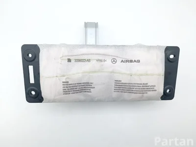 Mercedes-Benz A1678607801 GLS (X167) 2021 Poduszka powietrzna pasażera - Zdjęcie 1