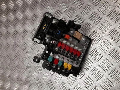 Tesla 1013272-00-F / 101327200F MODEL S 2015 Fuse Box - Image 1