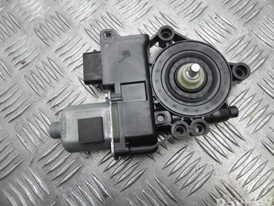 Kia 83450-2P010 / 834502P010 SORENTO II (XM) 2014 Moteur de lève-vitre - Image 1