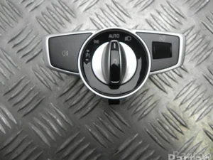 Mercedes-Benz A 205 905 70 07 / A2059057007 C-CLASS Coupe (C205) 2016 Interrupteur de lumière