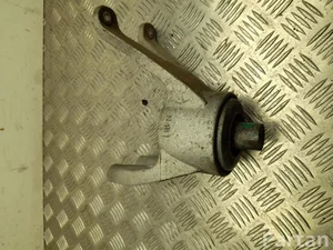 Volkswagen 785127153099, 785127153100, 7LA199849C T6.1 California 2022 Variklio tvirtinimas