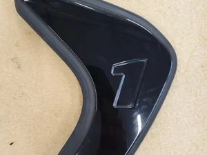BMW 5A3C0C7 1 (F70) 2025 Pokrywa ramy okna z lewej z tyłu