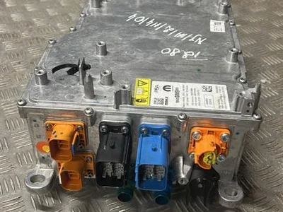 Opel 9865088980 Grandland 2025 Onduleur avec convertisseur - Image 1