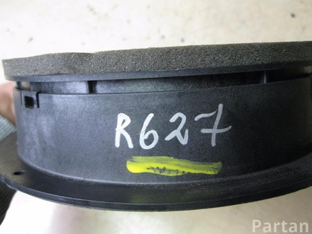 AUDI 8R0 035 415 / 8R0035415 A4 (8K2, B8) 2009 Subwoofer