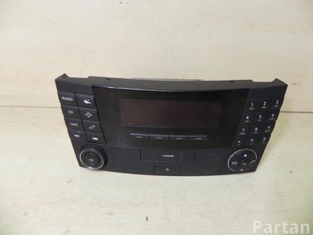 MERCEDES-BENZ A 211 820 08 79 / A2118200879 E-CLASS (W211) 2006 Radio unit