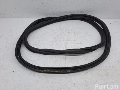 Opel Corsa F 2021 Прокладка, задняя дверь багажника / помещения для груза - Изображение 1