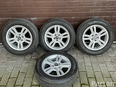 Ford USA P215-65-17 / P2156517 MUSTANG Convertible 2013 Alloy wheels - Image 1