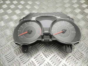 Nissan BV11E 0840C / BV11E0840C JUKE (F15) 2017 Tableau de bord mph km/h