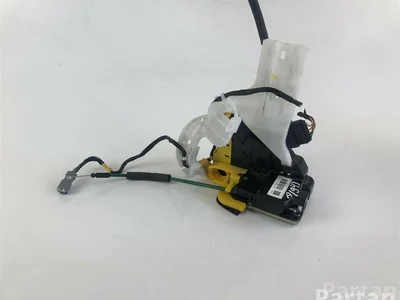 Hyundai 81320-A6110 / 81320A6110 i30 (GD) 2014 Serrure de porte - Image 1