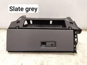 Porsche 9J1857558, 9J1857095L Taycan 4S 2022 Boîte à gants