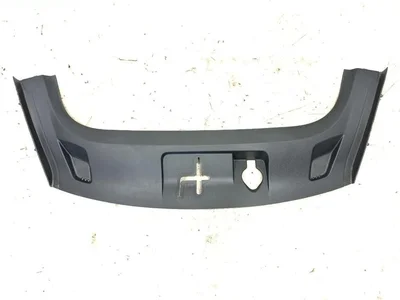 Porsche 9J1863082B Taycan 2021 Embellecedor del radiador - Imagen 1