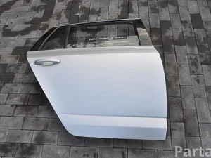 Škoda OCTAVIA III Combi (5E5) 2015 Durys dešinysis galinis