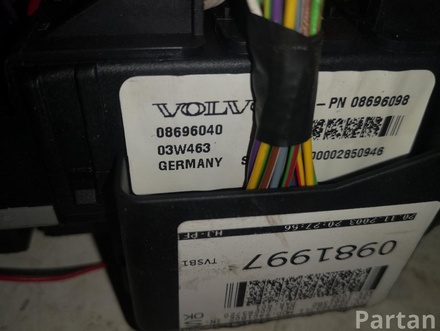 VOLVO 08696040,08696098 / 08696040, 08696098 XC90 I 2003 Fuse Box