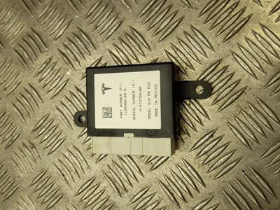 Tesla 1100308-00-A / 110030800A MODEL S 2016 Valdymo blokas parkavimo sistemos - Paveiksliukas 1