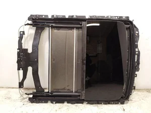 Rolls-Royce 7207417, 54107207417, 7213044, 9142092 GHOST (RR4) 2010 Toit ouvrant