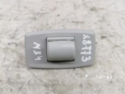 Mercedes-Benz C-CLASS (W205) 2016 Autres pièces intérieures - Image 1