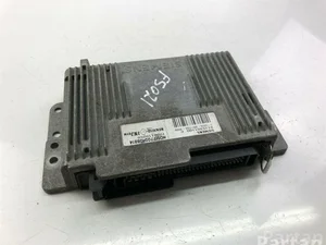 Renault S115301100C; HOM7700108814 / S115301100C, HOM7700108814 CLIO II (BB0/1/2_, CB0/1/2_) 2000 Unités de contrôle