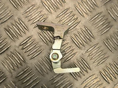 Audi 8K0831402D A5 (8T3) 2017 Durų lankstas - Paveiksliukas 1