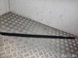 BMW 5B58104-01, 120916-10 / 5B5810401, 12091610 5 G60 2025 Abdeckung Fensterrahmen hinten rechts