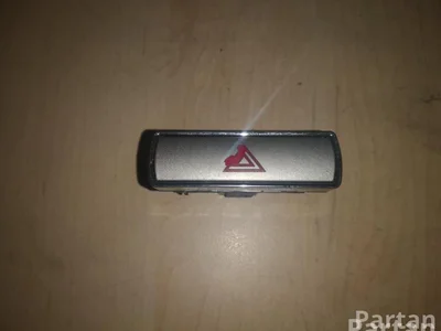 Ford 6M2T12A350AA S-MAX (WA6) 2007 Éclairage d'urgence / interrupteur de danger - Image 1