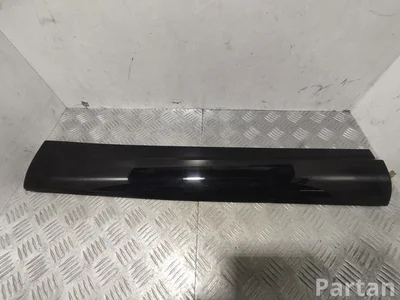 Maserati 670035237 LEVANTE 2019 Накладка - Изображение 1