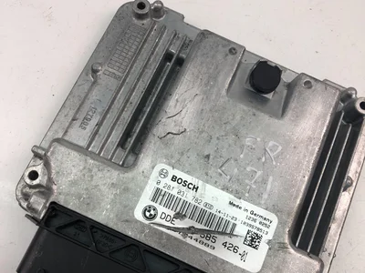 BMW 8585426; 0281031782 / 8585426, 0281031782 5 Touring (F11) 2014 Unité de contrôle moteur - Image 1