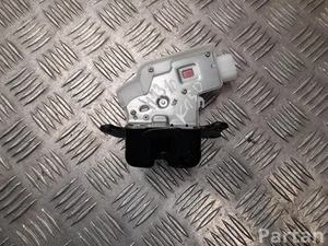 Toyota ME01AS, T6T51 Yaris Cross XP210 2025 Zamek pokrywy bagażnika