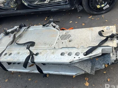 BMW 61278851637,  61278851636, 61258875856 / 61278851637, 61278851636, 61258875856 5 G60 2024 Batterie - Image 1