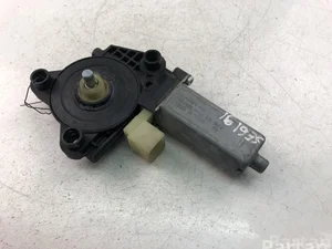 Mercedes-Benz A2038202942 C-CLASS (W203) 2005 Moteur de lève-vitre