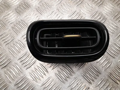 Toyota 55660-K0040 / 55660K0040 Yaris Cross XP210 2022 Évent Left Front - Image 1